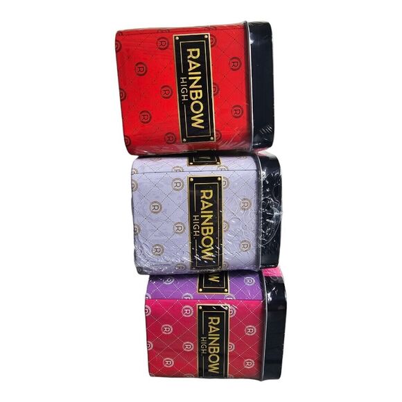 Rainbow High Tins Full Set Of All Six Contains 1 charm, 1 Wristlet, 2 Mag Card - Picture 5 of 8